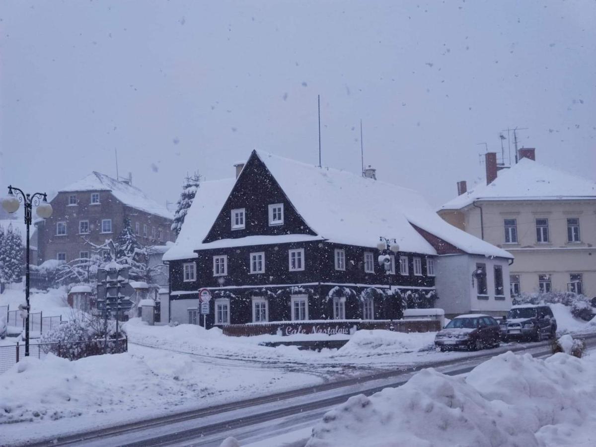 Cafe Nostalgie Dvouluzkovy Romanticky Pokoj Krásná Lípa Exterior foto